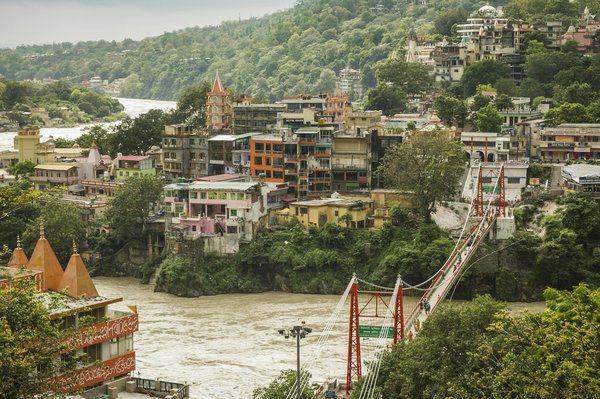 Comment intégrer un stage de yoga et de méditation à Rishikesh, Inde ?